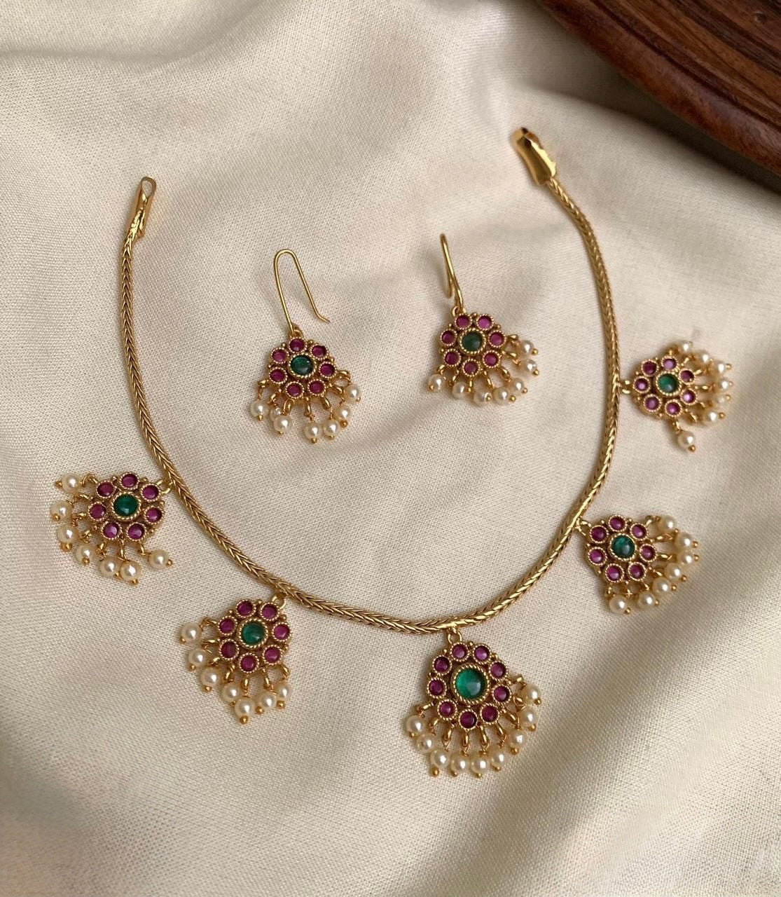 Simple American Diamonds necklace set