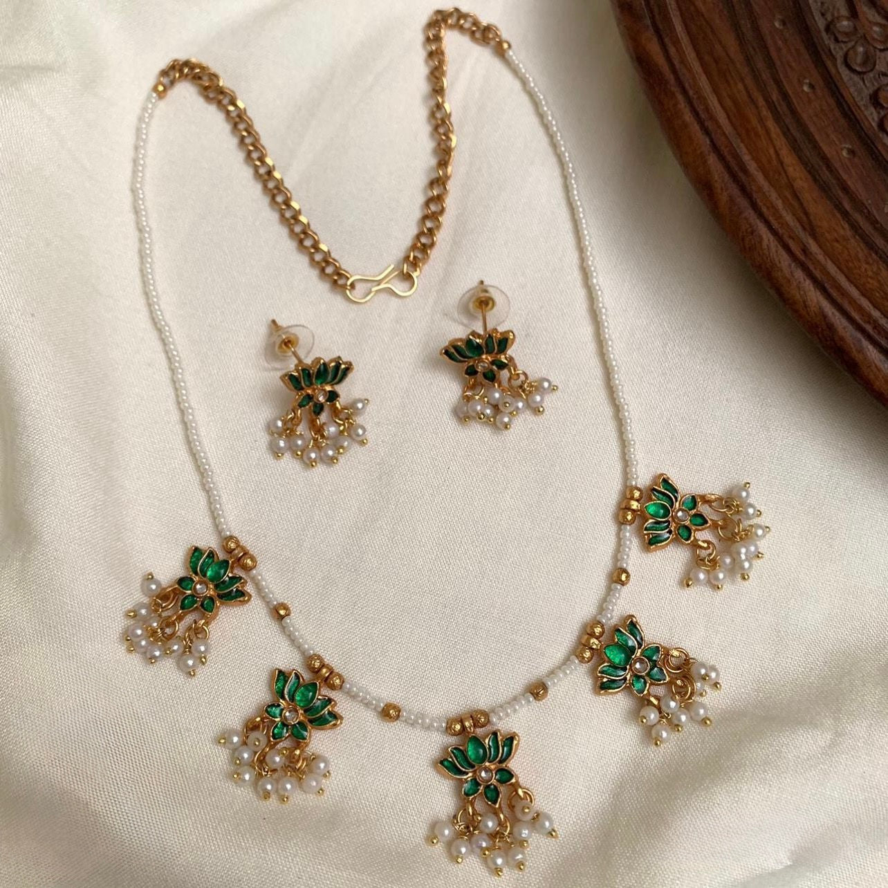 Lotus pearl necklace set