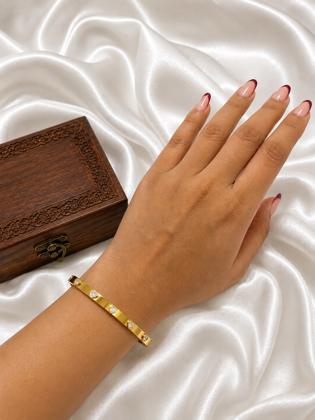 Heart Glow Bangle