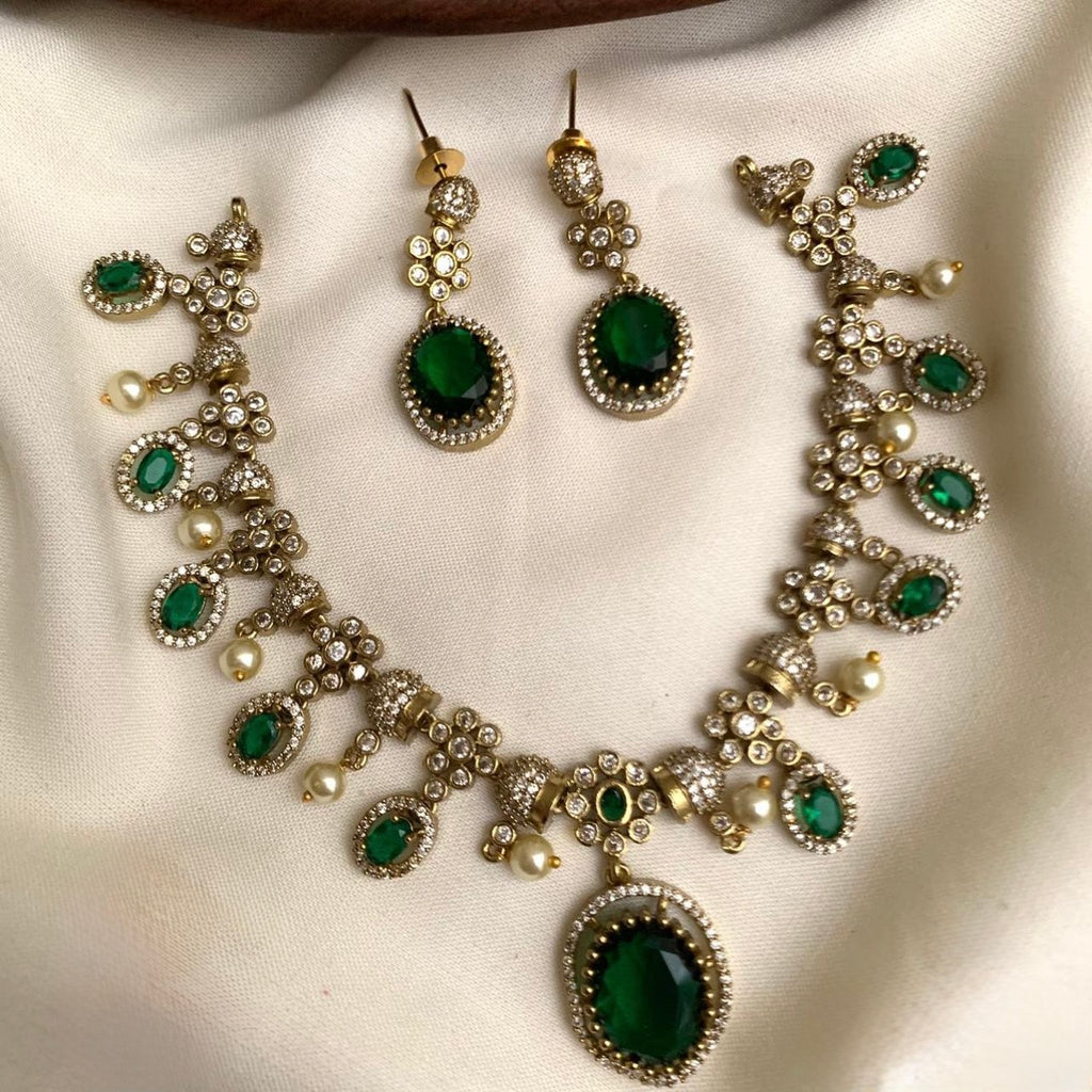 Royal Oval Sparkle Set