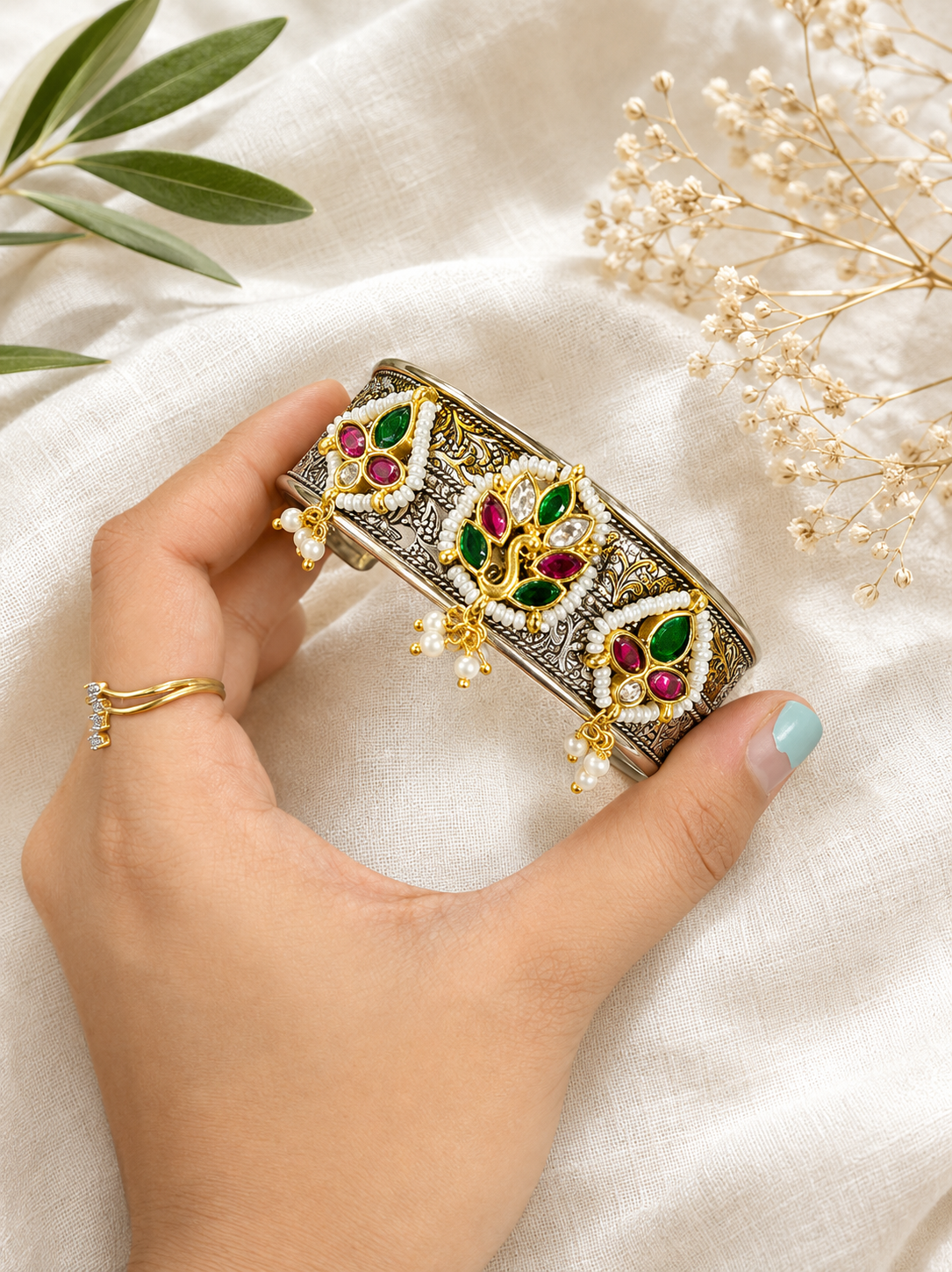 Dual Tone Pachi Jadau Kundan Cuff