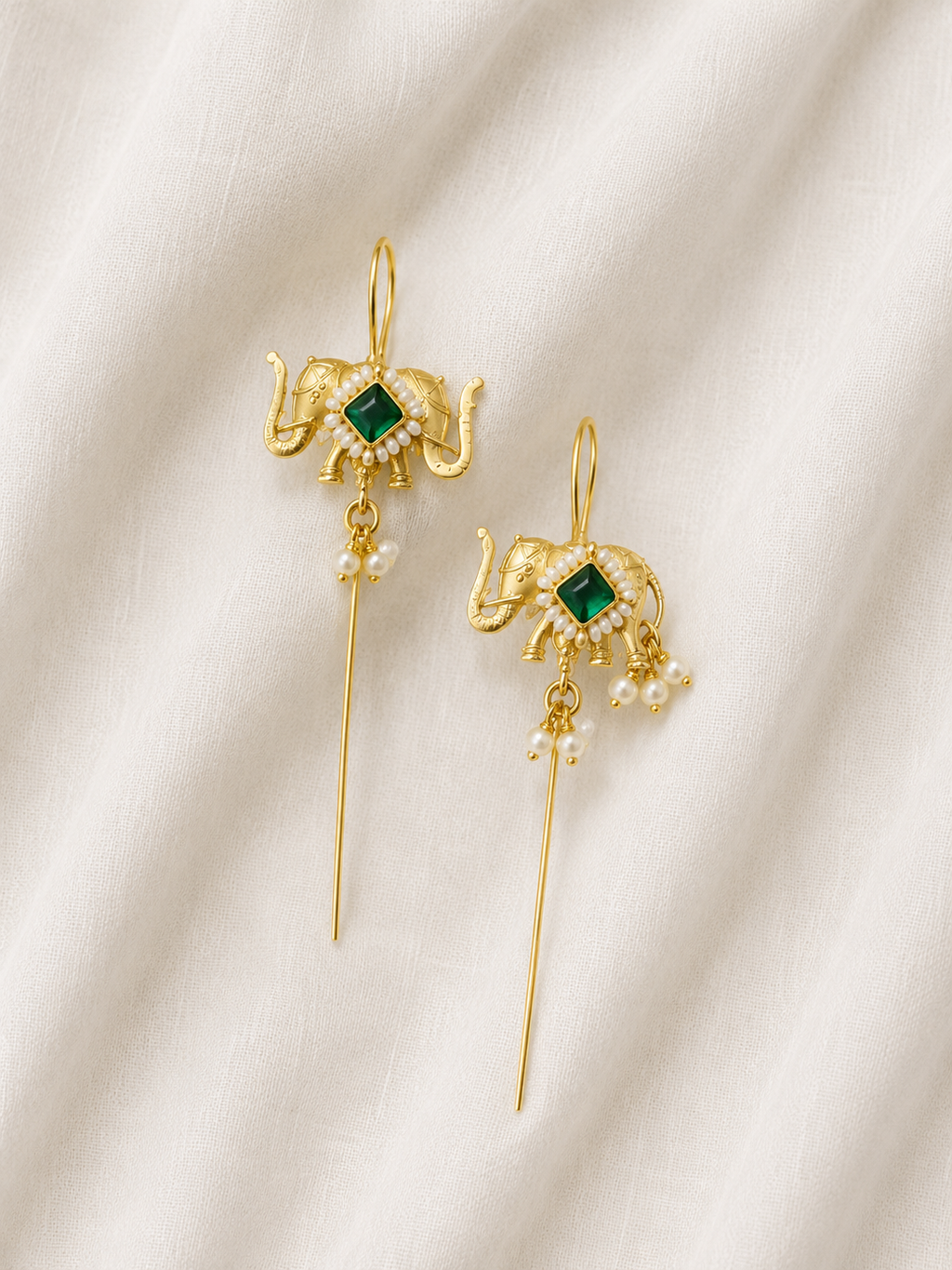 Gajraaj Pachi Kundan Earcuffs pair ✨