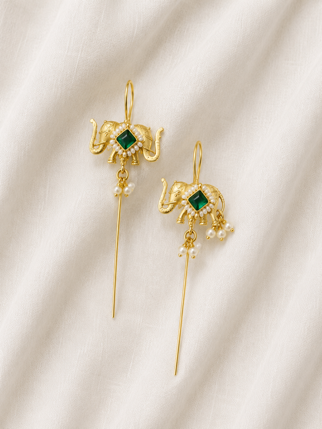 Gajraaj Pachi Kundan Earcuffs pair ✨