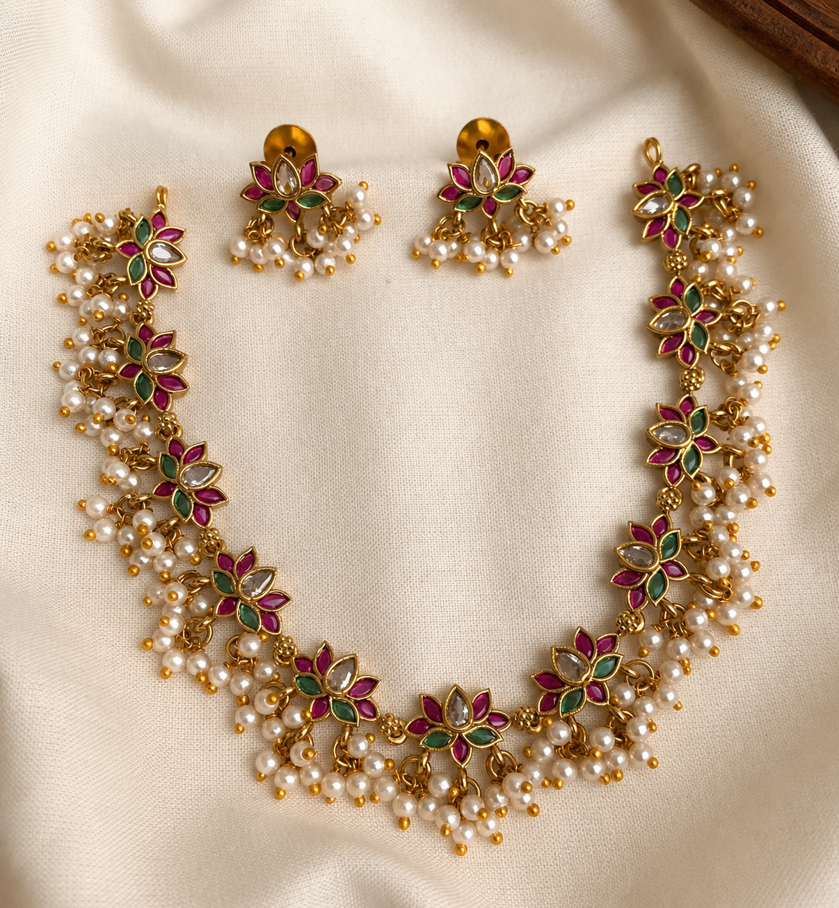 Lotus Pearl Kemp Necklace Set