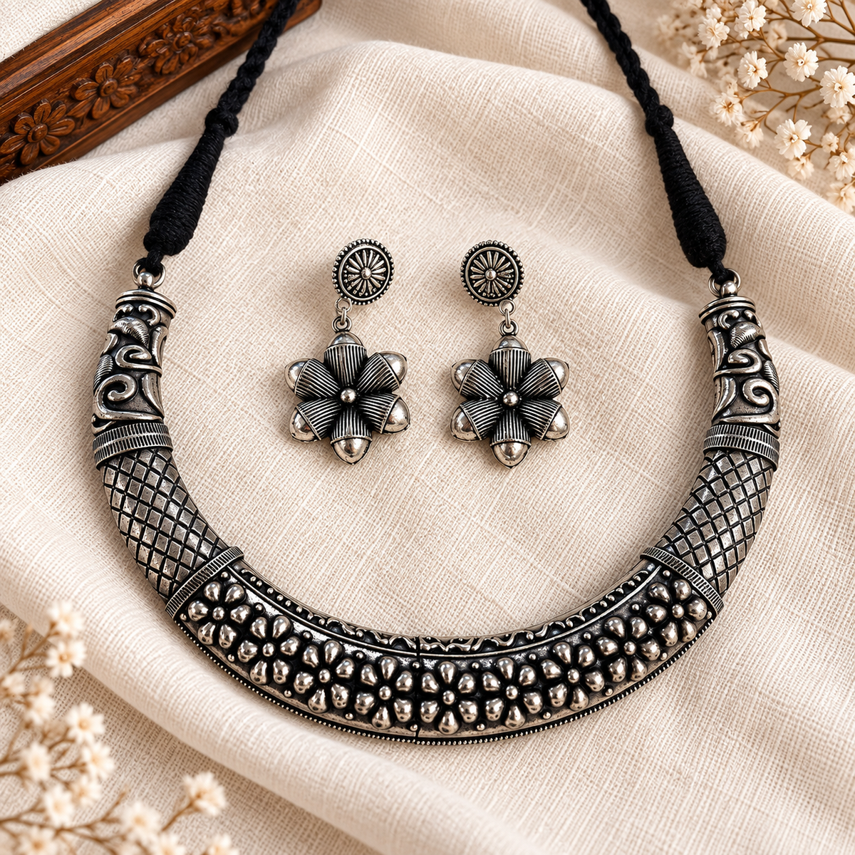 Antique Oxidised Floral Statement hasli Set