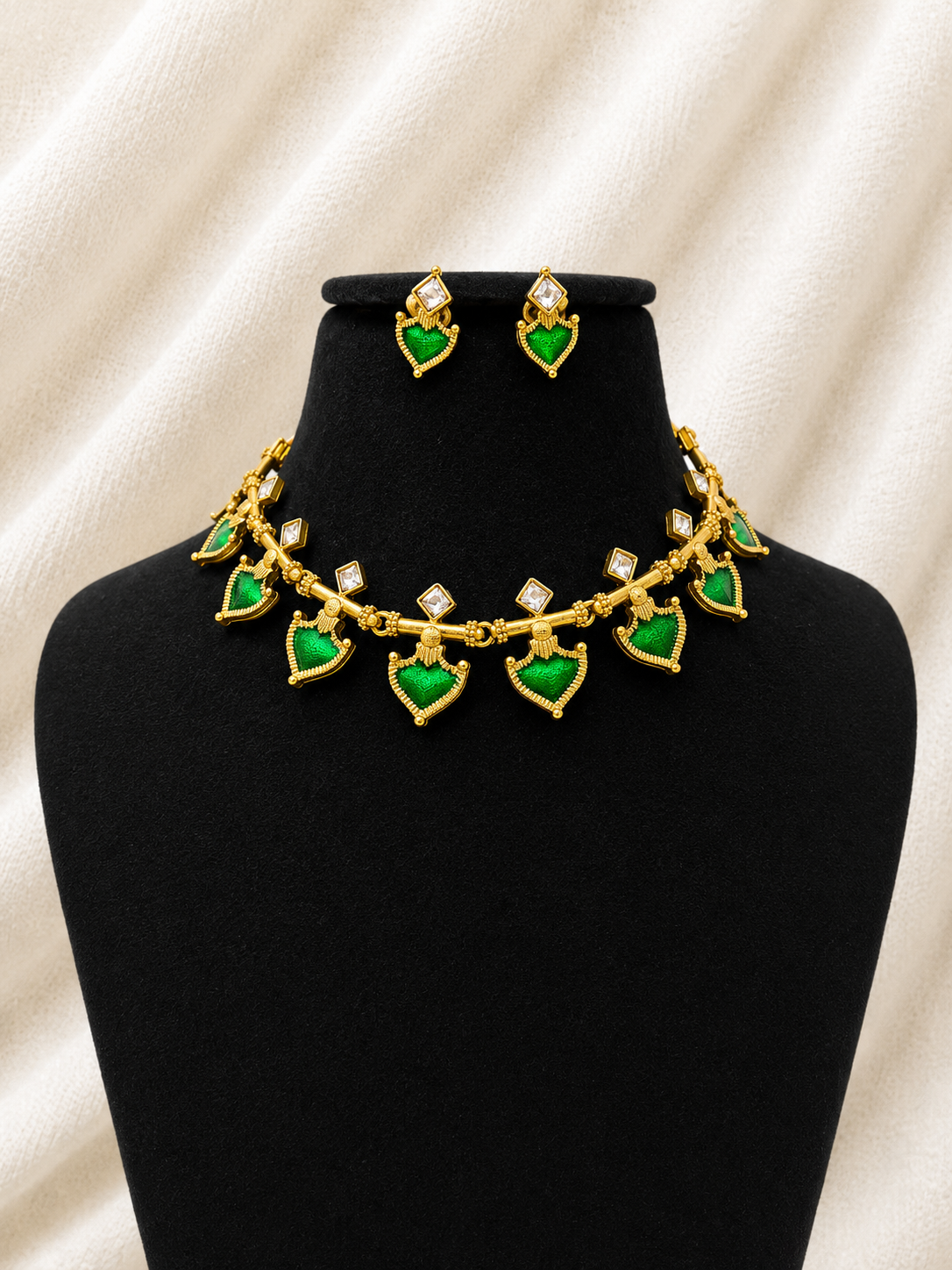 Emerald Meenakari Charm Necklace Set