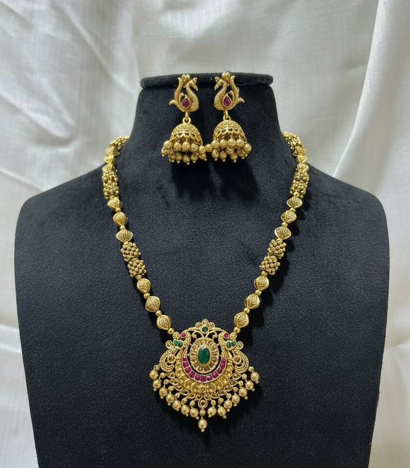Aarohi Pendant Mala Set