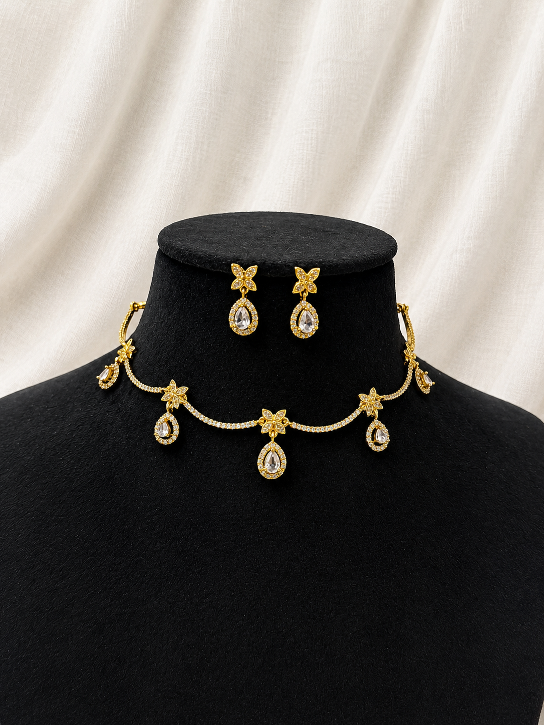 Tara minimal Choker Set