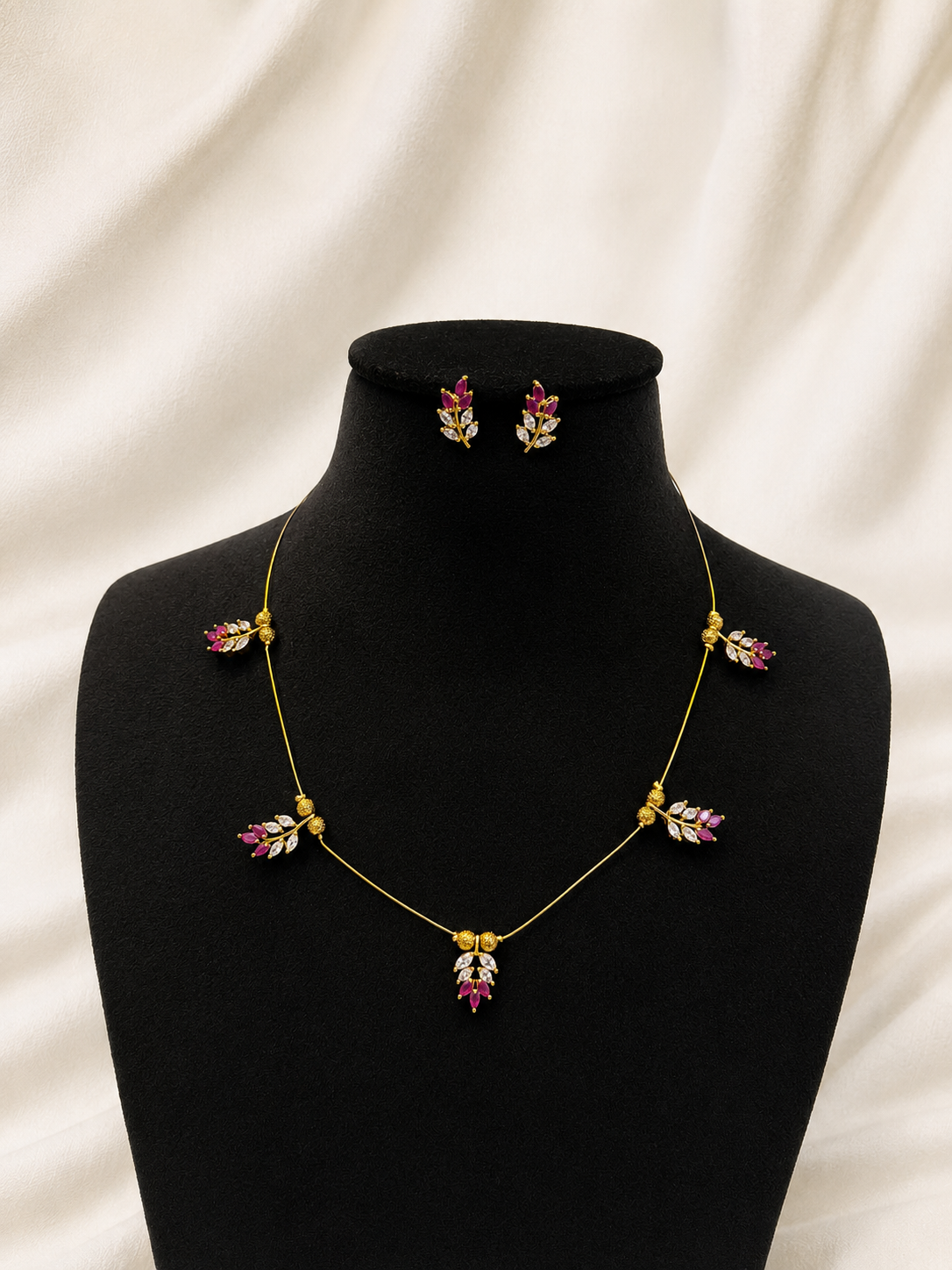 Feather Bloom Invisible Necklace Set