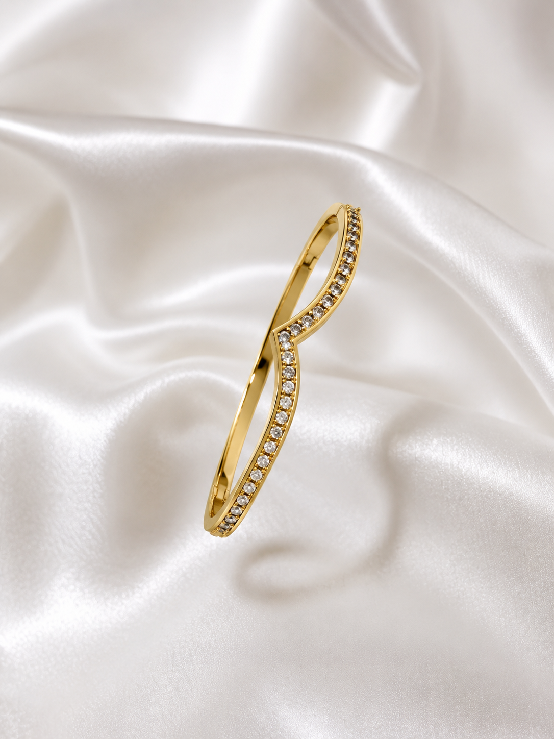 Celeste Curve Bracelet