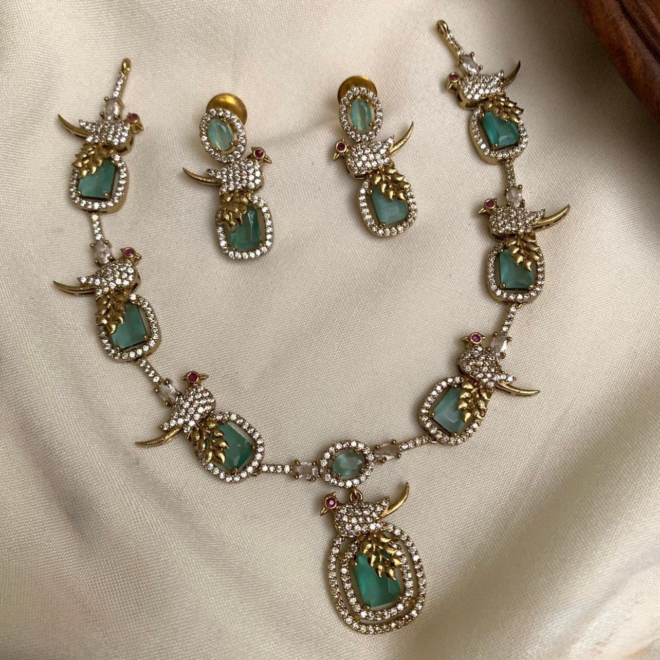 Aqua Bird necklace set