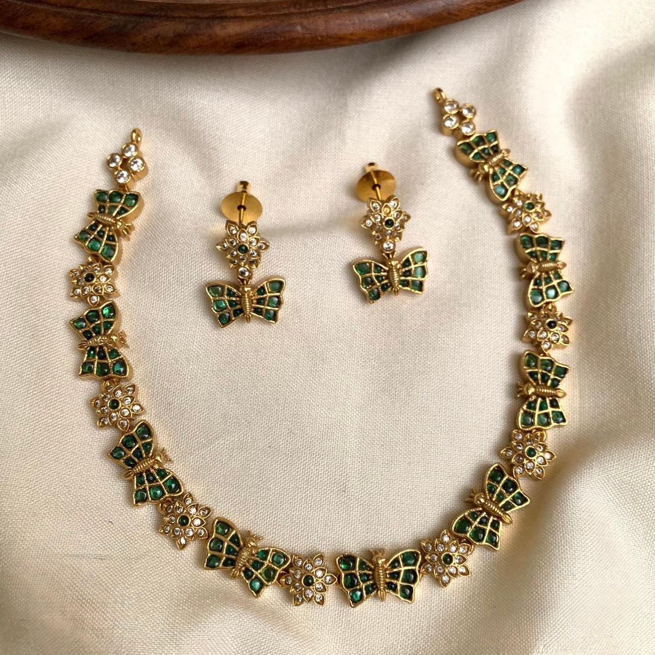 Butterfly Bloom Necklace Set