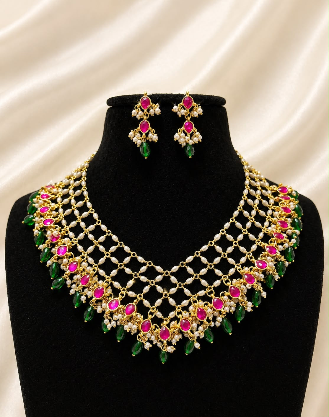 Emerald Pearl Jaal Necklace